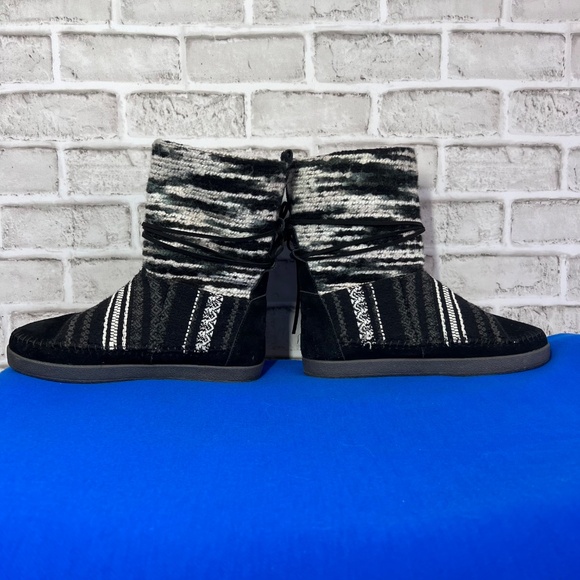 •NWOT |•TOMS•| Plush Lined Knit/Faux Suede Outer Pull On Boots Size 7.5 - Picture 5 of 8